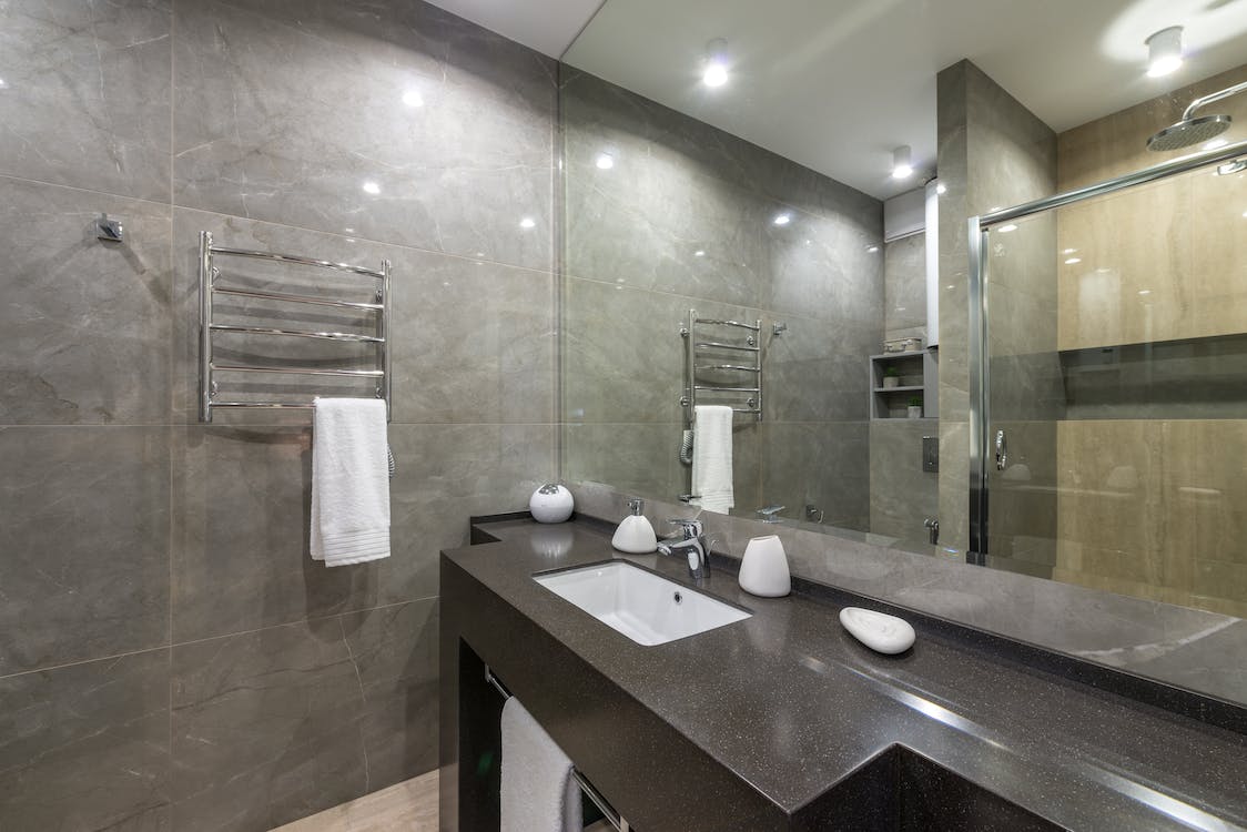 10 Luxury Bathroom Remodeling Trends