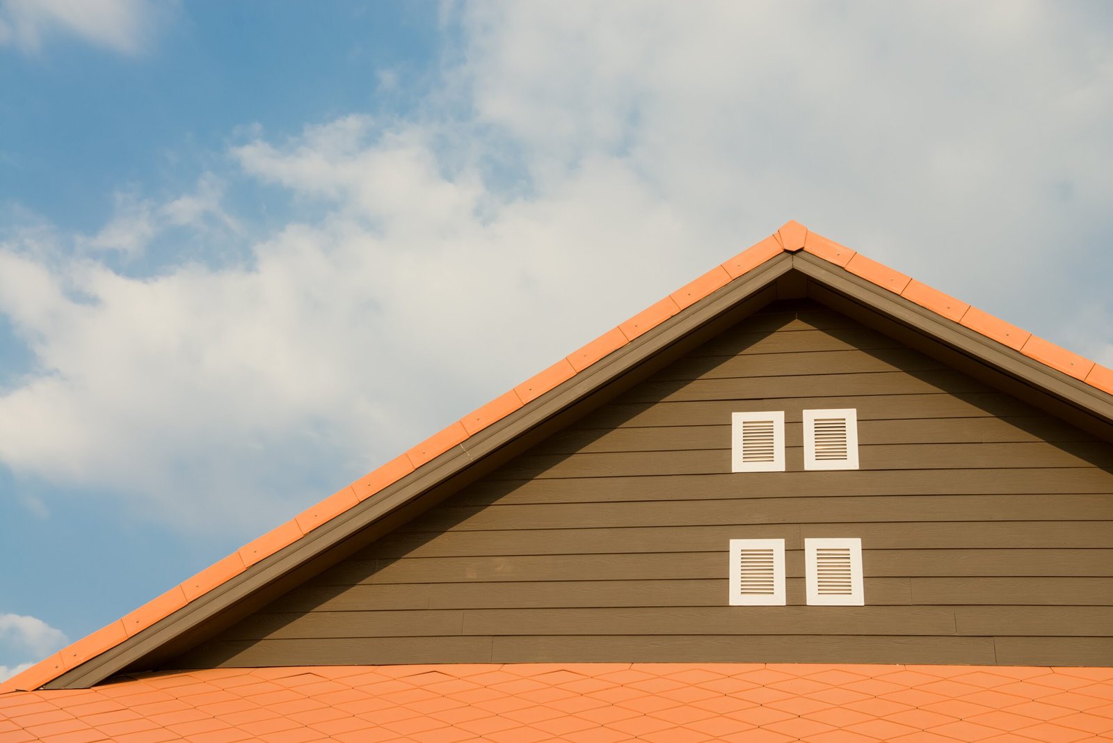 Insulating Commercial Metal Roofs: A Guide for Business Owners